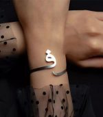 ⁦اسواره الحرف لمسة الجمال تُصاغ بأول حرفك⁩ - الصورة ⁦3⁩