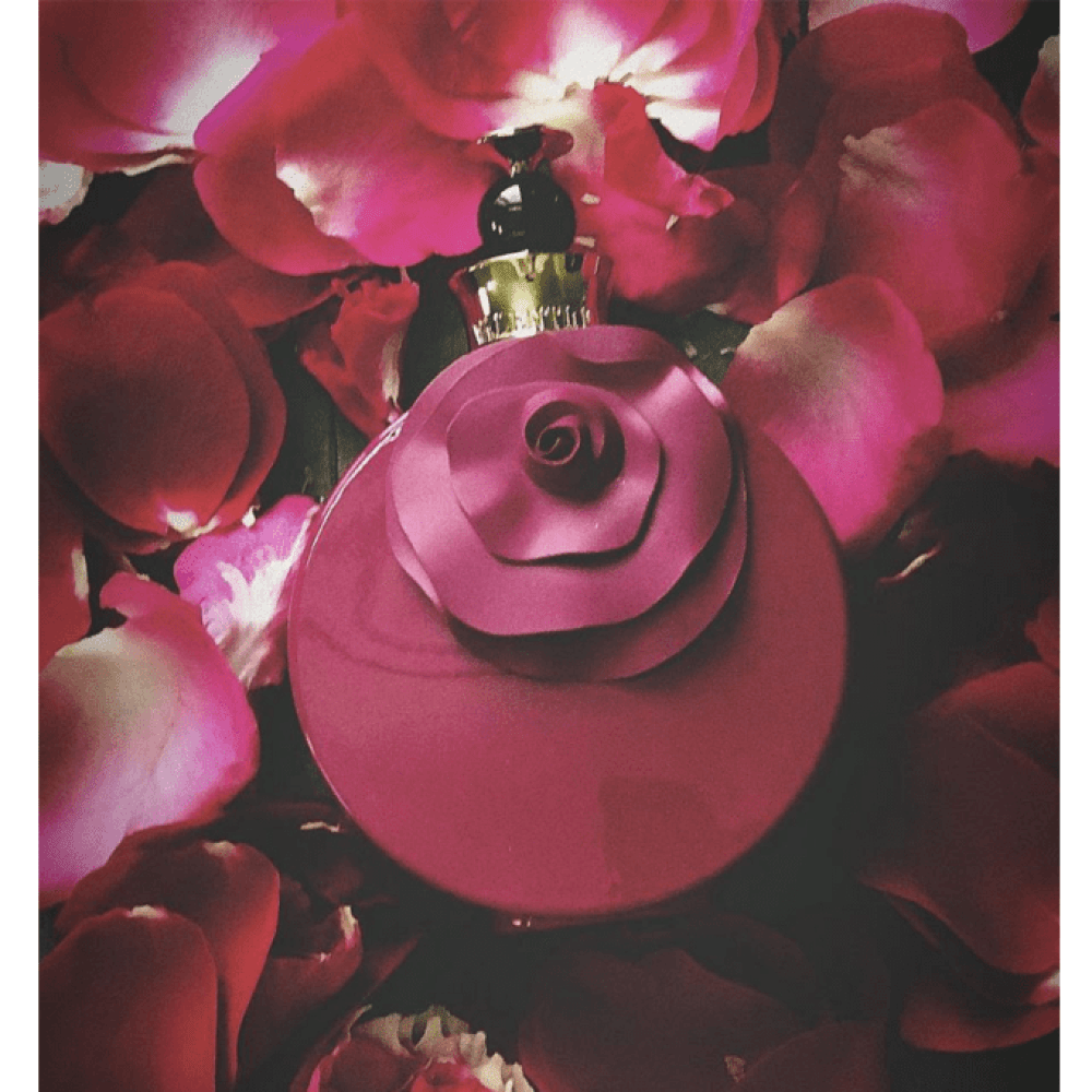 4989cf70-0563-4b35-b1f7-f1ac347ffabe-1000x1000-NHZRqVG4MblHVuN2Iuat25h79Hag2R3BinNctJiR.png عطر فالينتينا روسا اسولوتو من فالنتينو للنساء - او دو بارفيوم 80 مل - الصورة 1